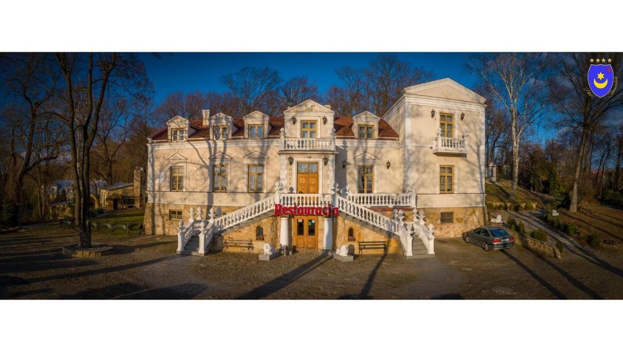 Palac Tarnowskich Ostrowiec Świętokrzyski Exterior foto
