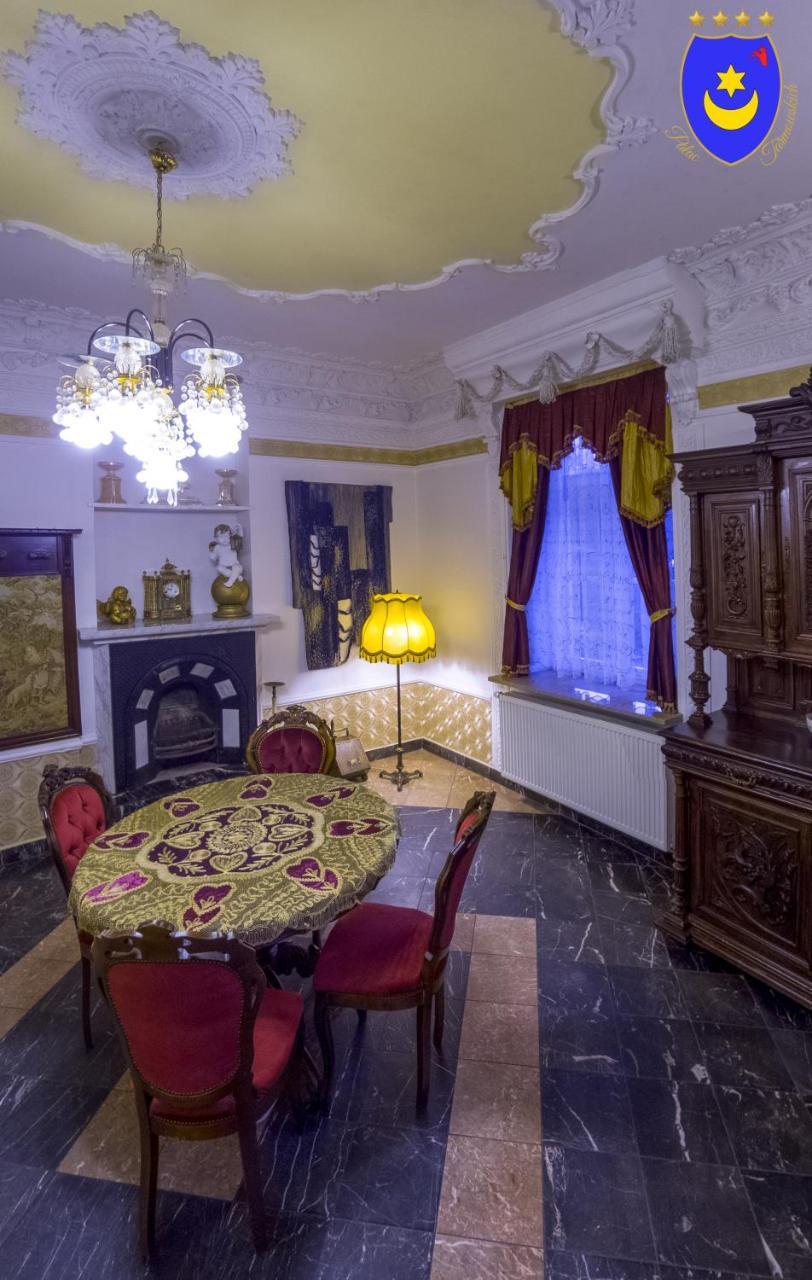 Palac Tarnowskich Ostrowiec Świętokrzyski Exterior foto