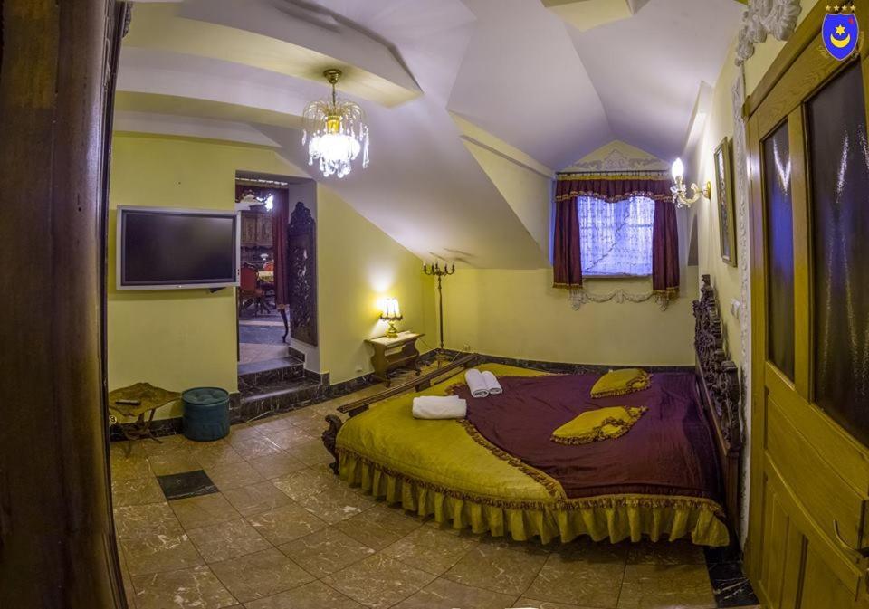 Palac Tarnowskich Ostrowiec Świętokrzyski Exterior foto